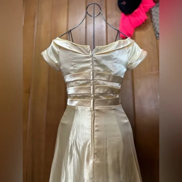 VINTAGE yellow gown, small - Picture 14 of 16